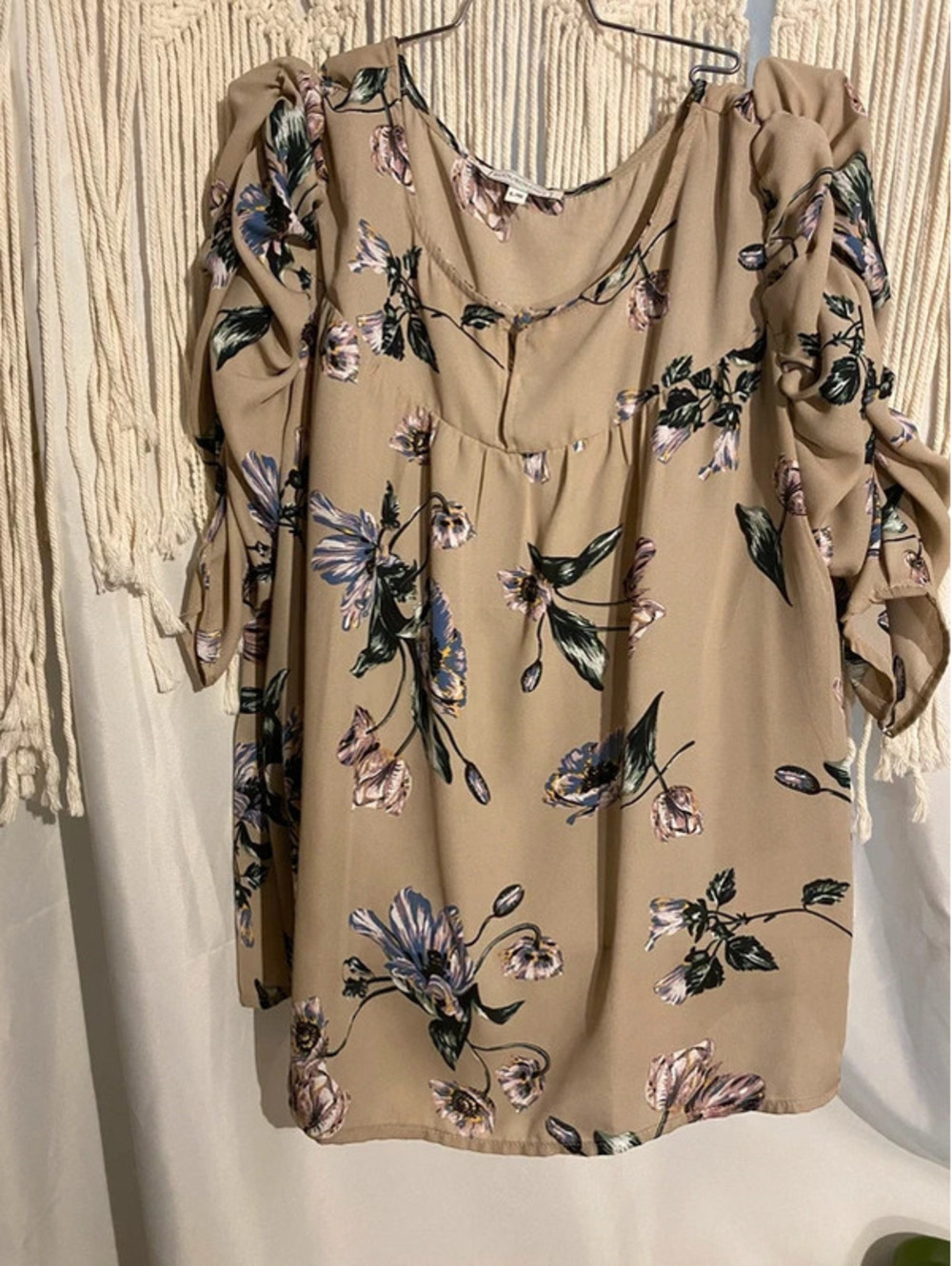 Blousology blouse size L